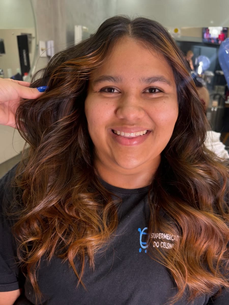 Cliente morena iluminada